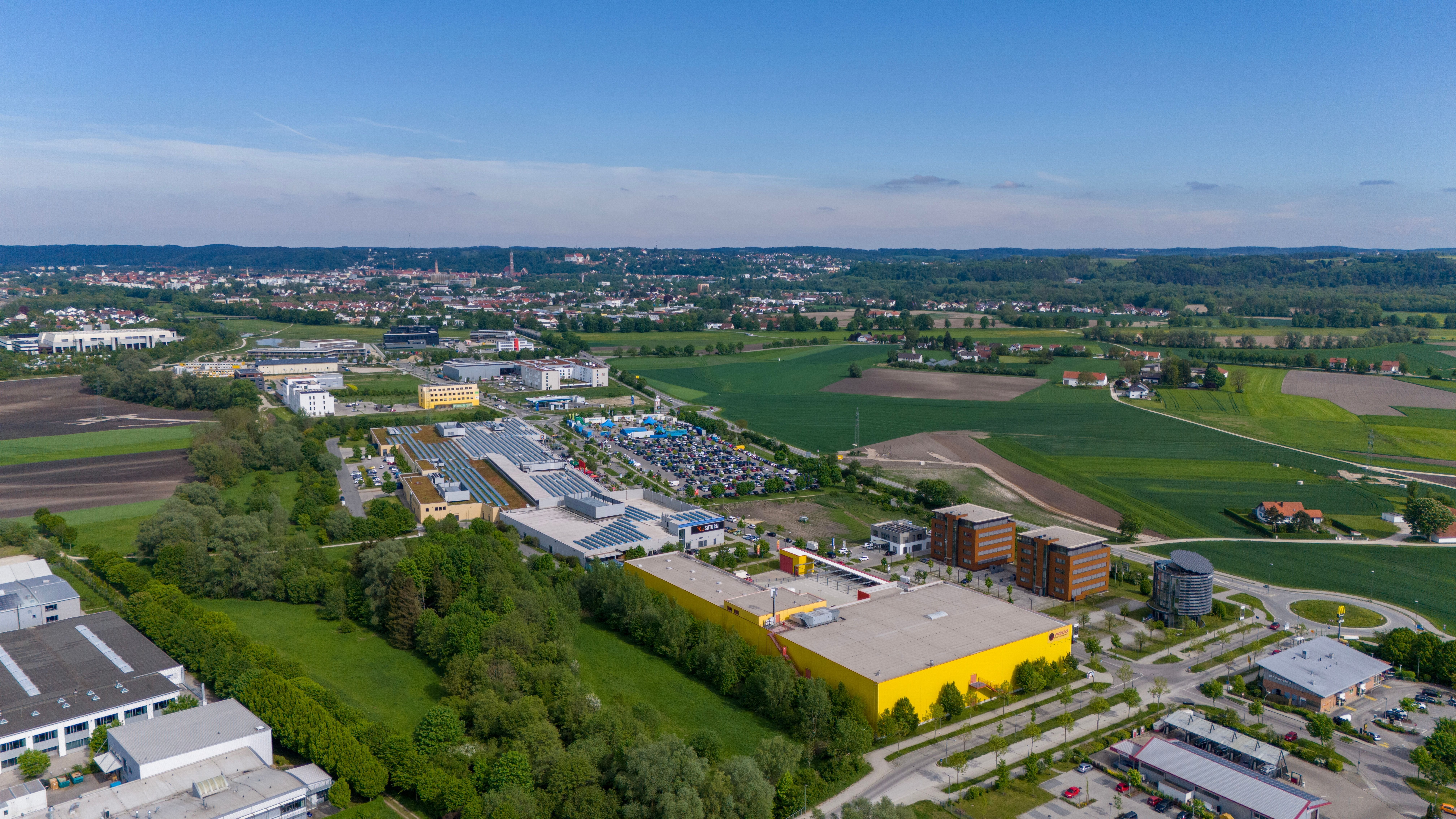 Büro-/Praxisfläche zum Kauf 400 m²<br/>Bürofläche von 200 m² bis 2.200 m²<br/>Teilbarkeit Ludwig-Erhard-Straße Münchnerau Landshut 84034