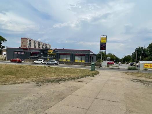 Verkaufsfläche zur Miete 6.180 € 7 Zimmer 800 m² Verkaufsfläche Hoyerswerda Hoyerswerda 02977