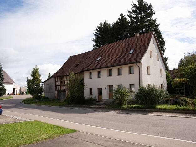 Einfamilienhaus zum Kauf 329.000 € 10 Zimmer 197 m² 673 m² Grundstück Walbertsweiler Wald 88639