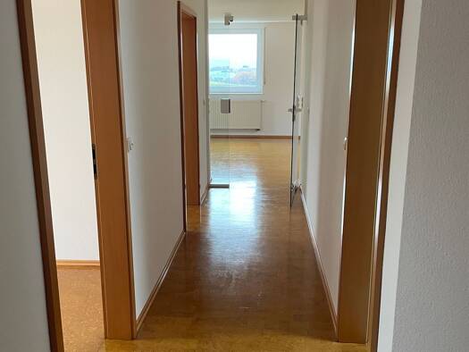 Wohnung zur Miete 770 € 4 Zimmer 77 m² Geschoss 2/3 frei ab sofort Gadheim Veitshöchheim 97209