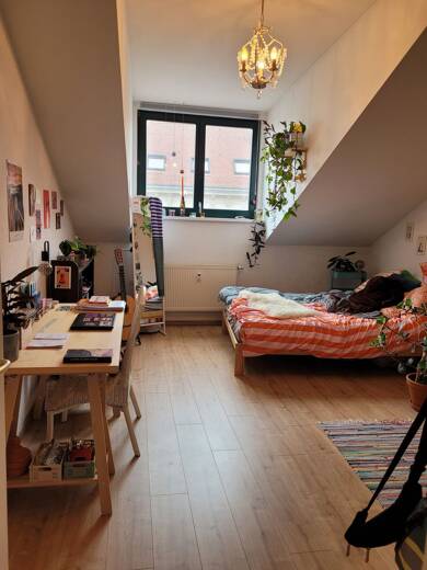 WG-Zimmer zur Miete 398 € 13 m² 3. Geschoss frei ab sofort Lützner Straße 26 Altlindenau Leipzig 04177