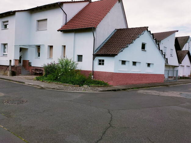 Mehrfamilienhaus zum Kauf provisionsfrei 490.000 € 10 Zimmer 216 m² 685 m² Grundstück Feldstraße  11 u. 11a Rothenbergen Gründau / Rothenbergen 63584