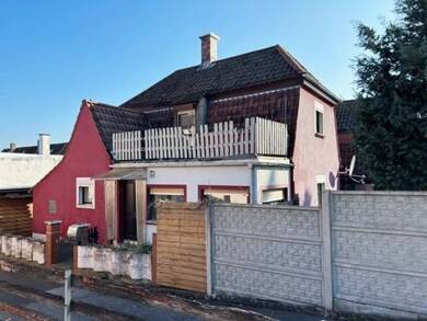 Einfamilienhaus zum Kauf 195.000 € 5 Zimmer 100 m² 237 m² Grundstück frei ab sofort Kitzingen Kitzingen 97318