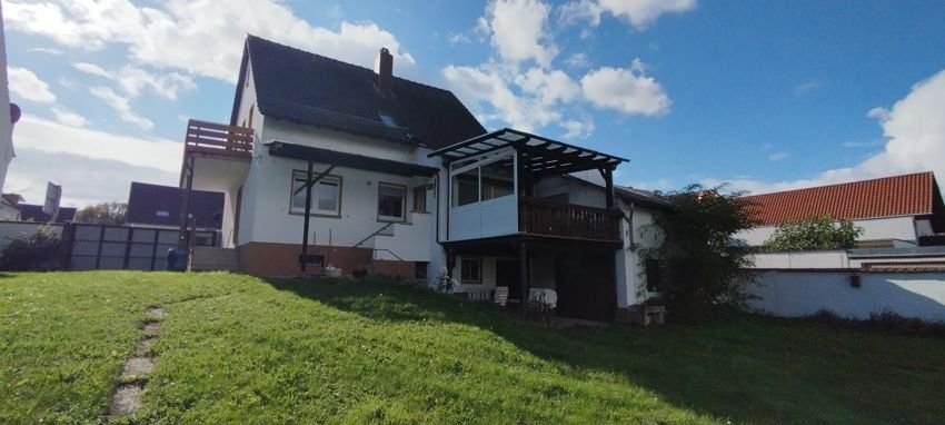 Einfamilienhaus zum Kauf 598.000 € 8 Zimmer 162 m²<br/>Wohnfläche 2.709 m²<br/>Grundstück Ubstadt Ubstadt-Weiher / Ubstadt 76698