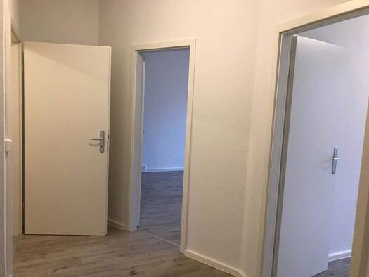 Wohnung zur Miete 615 € 6 Zimmer 123,1 m² frei ab sofort Außenring 24 Thurm Mülsen 08132