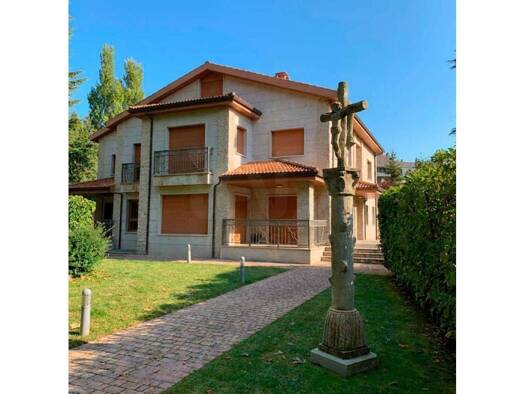 Chalet zum Kauf 890.000 € 7 Zimmer 313 m² 502 m² Grundstück Jaca 22700