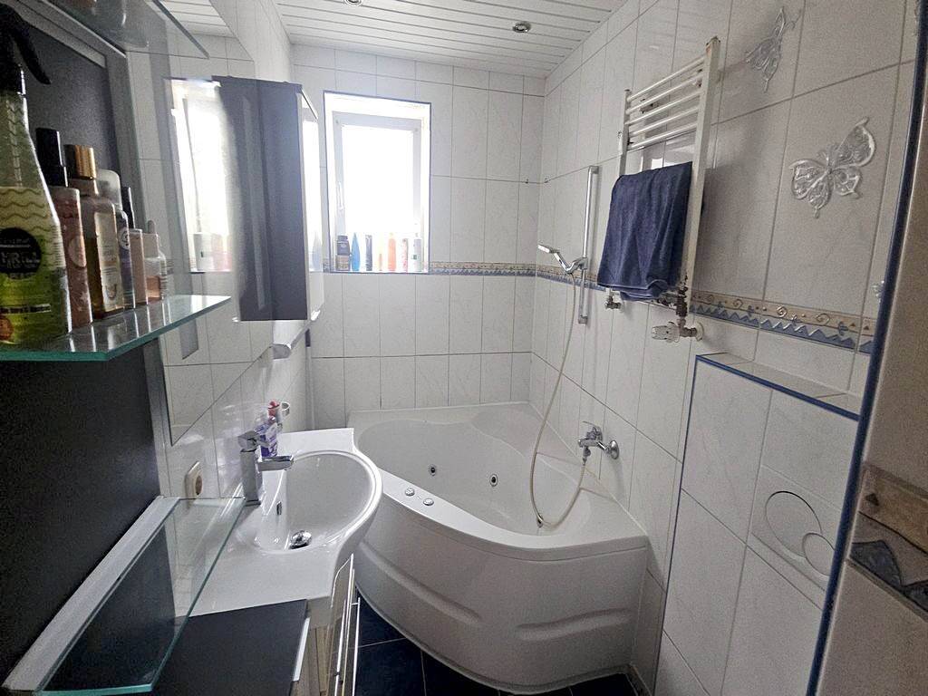 Immobilie in Schongau - Solides Mehrfamilienhaus mit 4 Wohneinheiten in begehrter Lage von Schongau - Bild 2