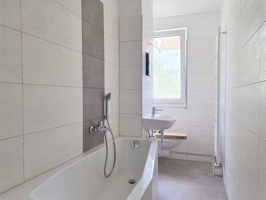 Wohnung zur Miete 335 € 3 Zimmer 59,5 m² EG frei ab sofort Bräuteichweg 14 Wittgensdorf 09228