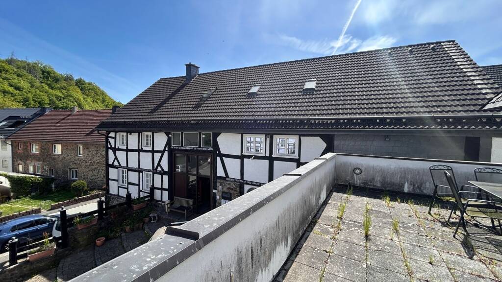 Einfamilienhaus zum Kauf 449.000 € 9 Zimmer 360 m² 2.004 m² Grundstück Braunshausen Hallenberg 59969