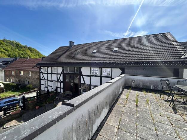 Einfamilienhaus zum Kauf 384.000 € 9 Zimmer 360 m² 2.004 m² Grundstück Braunshausen Hallenberg 59969