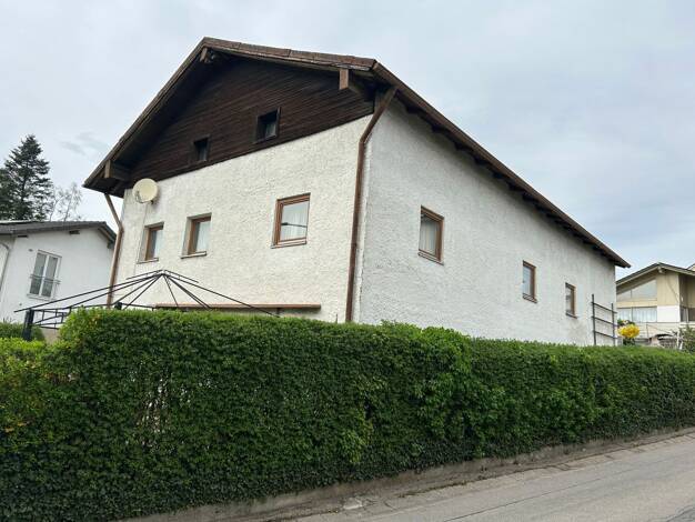 Einfamilienhaus zum Kauf 140.000 € 7 Zimmer 100 m² 453 m² Grundstück Griesbach Bad Griesbach im Rottal 94086