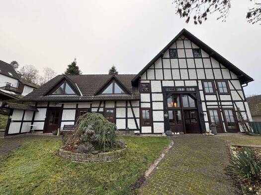 Haus zum Kauf 229.000 € 8 Zimmer 205 m² 1.350 m² Grundstück Oesdorf Marsberg / Oesdorf 34431