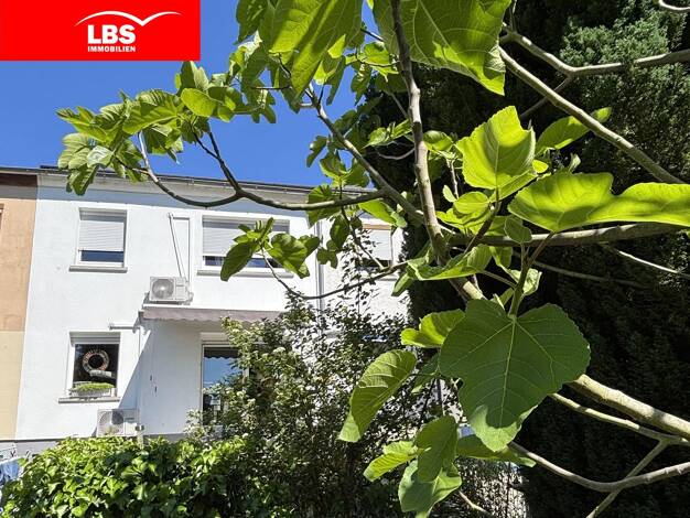 Reihenmittelhaus zum Kauf 285.000 € 3 Zimmer 70 m² 261 m² Grundstück frei ab sofort Bahnhofstraße 105 Dörnigheim Maintal 63477