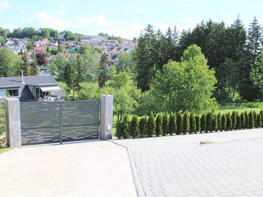 Mehrfamilienhaus zum Kauf 1.699.000 € 10 Zimmer 314 m² 1.935 m² Grundstück frei ab 01.04.2026 Leinzell 73575