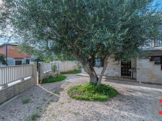 Haus zum Kauf 620.000 € 6 Zimmer 200 m² 514 m² Grundstück Umag 52470