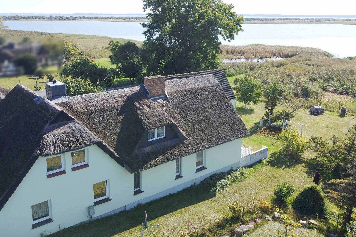 Immobilie in Insel Hiddensee - Seltene Gelegenheit: Exklusives Wasseranwesen auf Insel Hiddensee mit Blick auf den Dornbusch - Bild 0