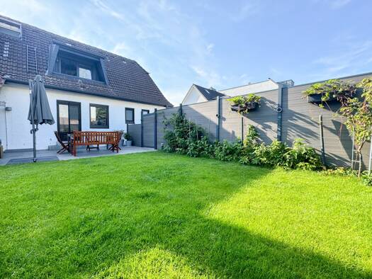 Doppelhaushälfte zum Kauf 595.000 € 5 Zimmer 145 m² 328 m² Grundstück Wedel 22880