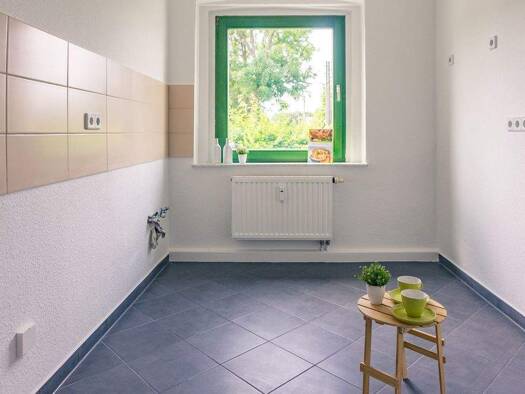 Wohnung zur Miete 265 € 3 Zimmer 50,4 m² EG Bahnstr. 37 Schönau Chemnitz 09116