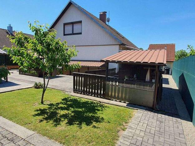 Einfamilienhaus zum Kauf 388.000 € 8 Zimmer 207 m² 703 m² Grundstück Am Felsenkeller 54 Wörnitz 91637