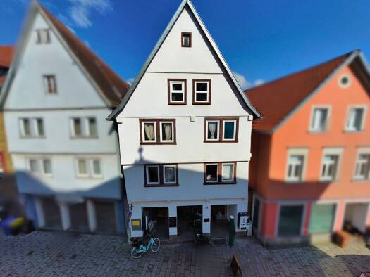 Mehrfamilienhaus zum Kauf als Kapitalanlage geeignet 575.000 € 8 Zimmer 375 m² 170 m² Grundstück Ochsenfurt 97199