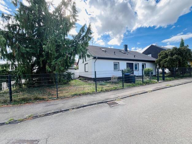 Einfamilienhaus zum Kauf 455.000 € 6 Zimmer 156 m² 719 m² Grundstück frei ab sofort Öschelbronn Gäufelden 71126
