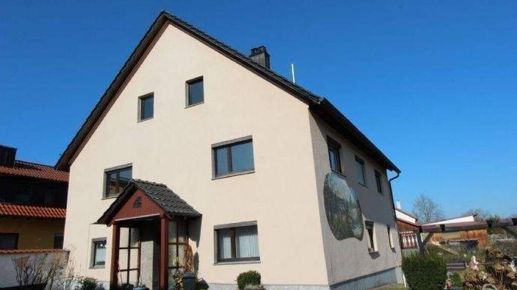 ZWEIFAMILIENHAUS ! Viel Platz für die große Familie nähe Neumarkt - Wohnen in Berg - Richtheim