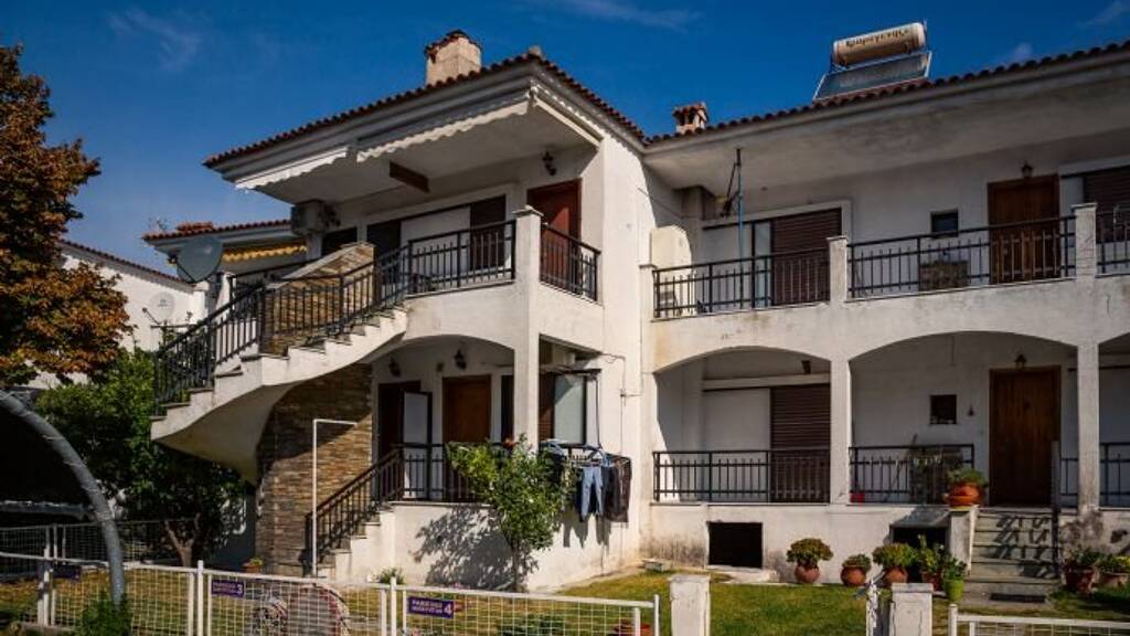 Studio zum Kauf 90.000 € 42 m² Polychrono 63085