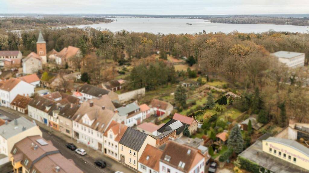 Reihenmittelhaus zum Kauf 399.000 € 6 Zimmer 170 m² 815 m² Grundstück Plaue Brandenburg an der Havel 14774