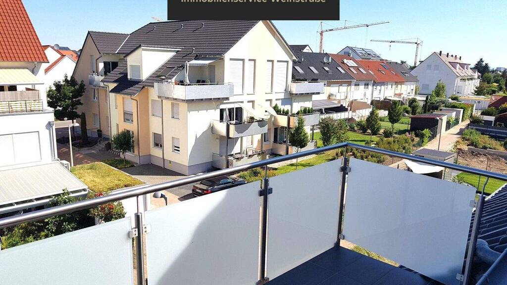 Wohnung zur Miete 2.000 € 6,5 Zimmer 202 m² 2. Geschoss frei ab 01.03.2026 Mutterstadt 67112