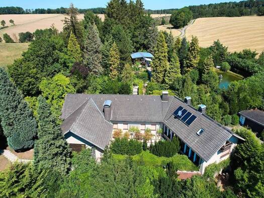 Einfamilienhaus zum Kauf 750.000 € 10 Zimmer 260 m² 5.607 m² Grundstück Asbeck Menden 58708