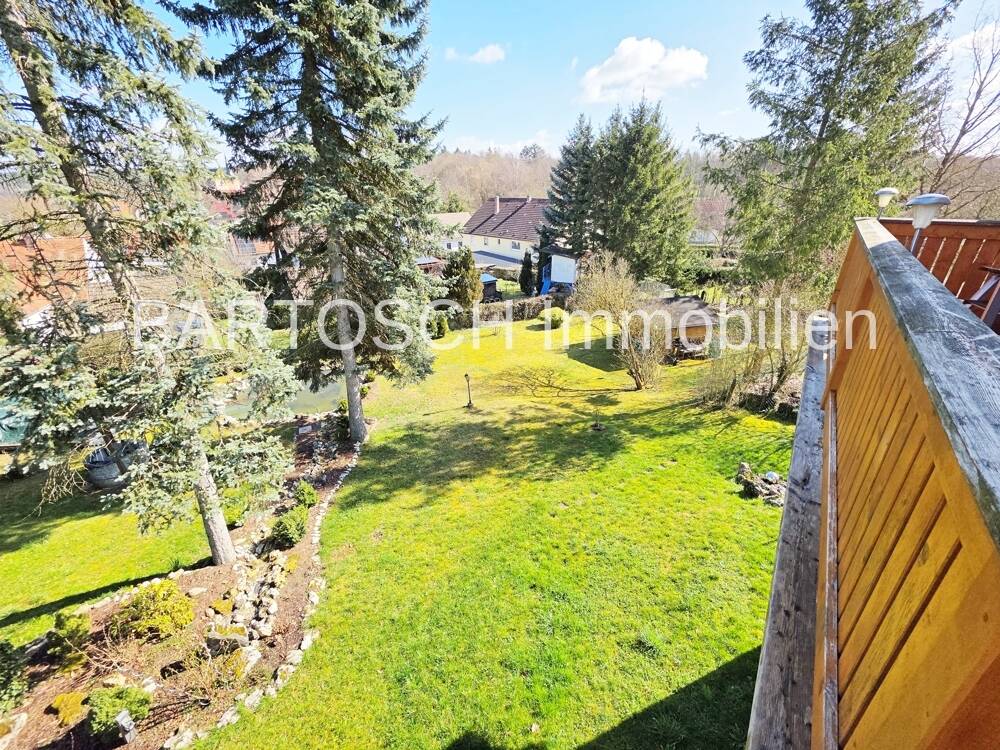 Immobilie in Thurnau - Eigennutzung ?  Vermietung ?  . . .  oder beides verbinden ? Inmitten von Thurnau mit großem Grundstück - Bild 2