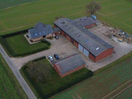 Einfamilienhaus zum Kauf 410.000 € 8 Zimmer 266 m² 6.744 m² Grundstück Lübbecke Lübbecke-Nettelstedt 32312