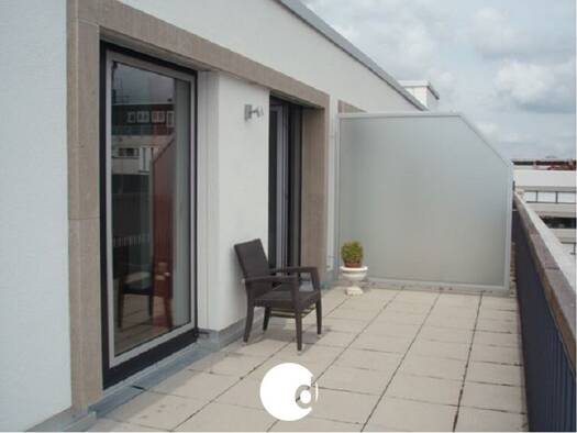 Penthouse zur Miete 1.407 € 2 Zimmer 67 m² 5. Geschoss frei ab 01.11.2025 Mitte Stuttgart 70173