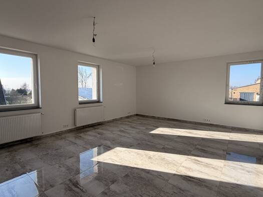 Wohnung zur Miete 800 € 2 Zimmer 82,1 m² 1. Geschoss Witzschersdorf Leuna 06237