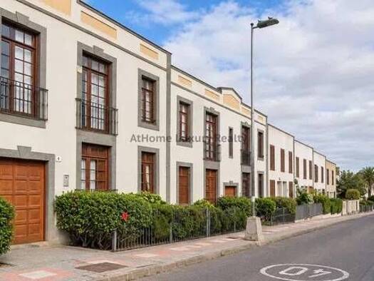 Wohnung zum Kauf 272.000 € 4 Zimmer 126 m² Telde 35200