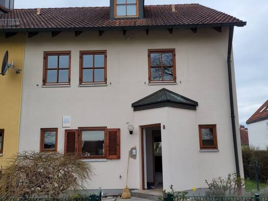 Reihenhaus zur Miete 1.200 € 4,5 Zimmer 125 m² 330 m² Grundstück frei ab 01.07.2026 Dinkelsbühl 91550