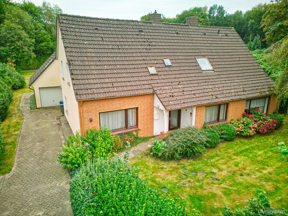 Mehrfamilienhaus zum Kauf 399.000 € 9 Zimmer 278,5 m²<br/>Wohnfläche 2.500 m²<br/>Grundstück Elmendorf Bad Zwischenahn / Elmendorf 26160