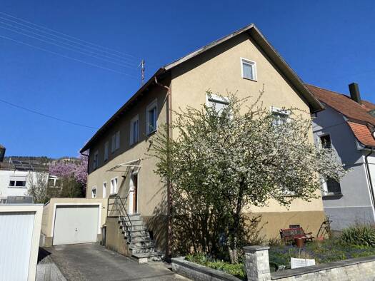 Mehrfamilienhaus zum Kauf 290.000 € 7 Zimmer 194 m² 326 m² Grundstück Spaichingen 78549
