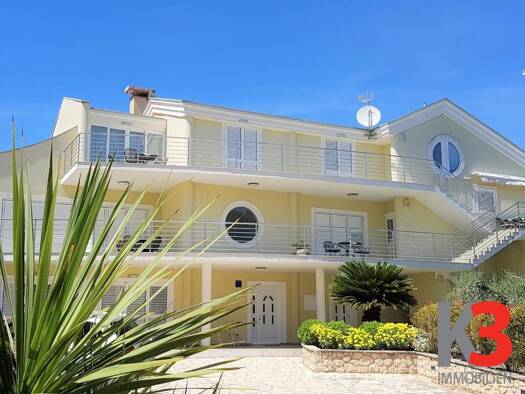 Haus zum Kauf 1.850.000 € 10 Zimmer 540 m² Zadar 0