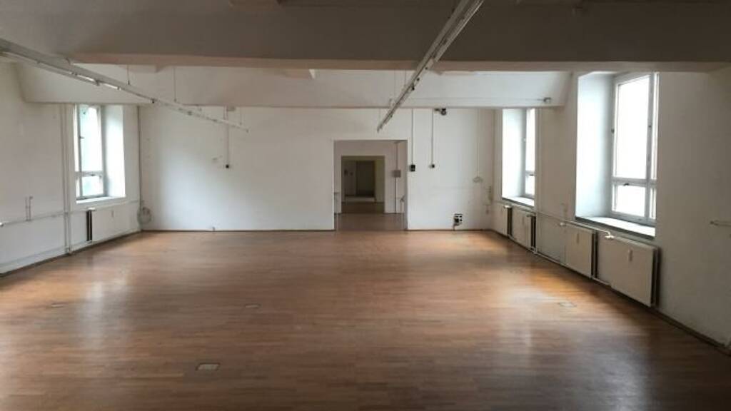 Bürofläche zur Miete provisionsfrei 620 € 329 m² Bürofläche Falkensteiner Str. 2-4 Auerbach 08209