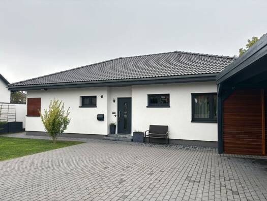Bungalow zum Kauf 429.000 € 4,5 Zimmer 105 m² 709 m² Grundstück frei ab 01.06.2027 Guttenberg Guttenberg 95358