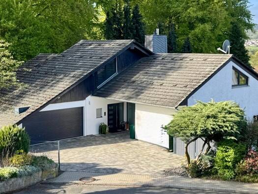 Einfamilienhaus zum Kauf provisionsfrei 625.000 € 6,5 Zimmer 210 m² 1.204 m² Grundstück frei ab sofort Altenritte Baunatal 34225