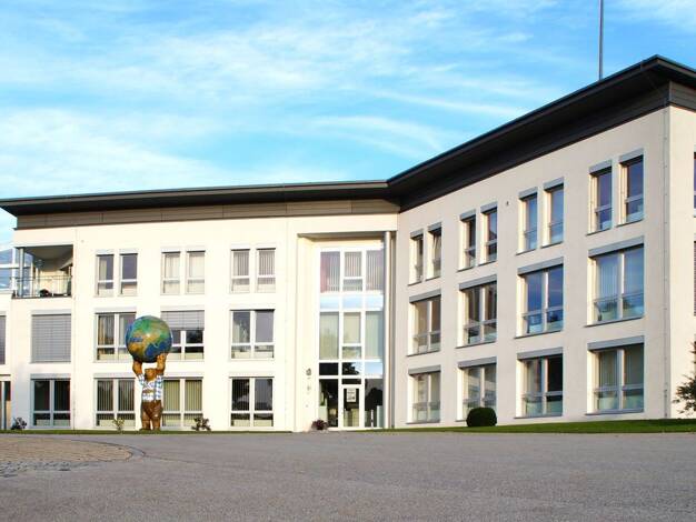 Wohnung zur Miete 4 Zimmer 139 m² frei ab 01.10.2026 Deggendorfer Straße 15 Innernzell Innernzell 94548