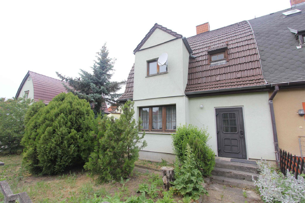 Einfamilienhaus zum Kauf 75.000 € 4 Zimmer 92 m²<br/>Wohnfläche 279 m²<br/>Grundstück Merseburg Merseburg-Atzendorf 06217