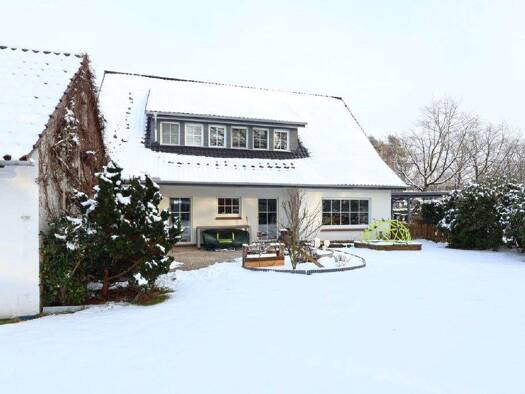 Einfamilienhaus zum Kauf 345.000 € 6 Zimmer 195 m² 979 m² Grundstück Lübbecke 32312