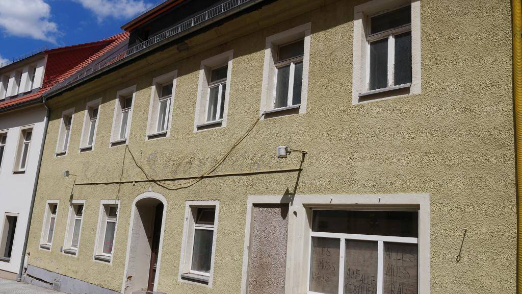 Mehrfamilienhaus zum Kauf 190.000 € 401,3 m² 270 m² Grundstück frei ab sofort Dippoldiswalde 01744