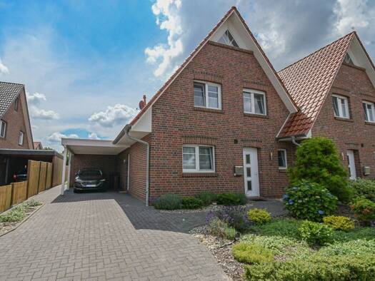 Doppelhaushälfte zur Miete 1.100 € 4 Zimmer 120 m² 450 m² Grundstück frei ab 01.10.2026 Edewecht 26188