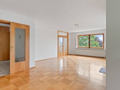Einfamilienhaus zum Kauf 9 Zimmer 254 m² 703 m² Grundstück Nürtingen / Oberensingen 72622