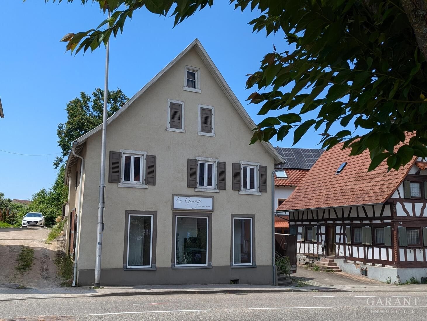 Einfamilienhaus zum Kauf 432.000 € 7 Zimmer 236 m²<br/>Wohnfläche 803 m²<br/>Grundstück Ortsgebiet Sasbach 77880