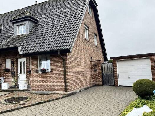 Doppelhaushälfte zum Kauf 420.000 € 4 Zimmer 118,2 m² 507 m² Grundstück frei ab 01.03.2026 Herongen Straelen 47638